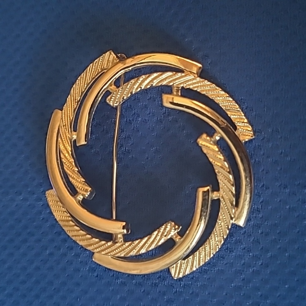 Sarah Coventry Brooch/Pin.